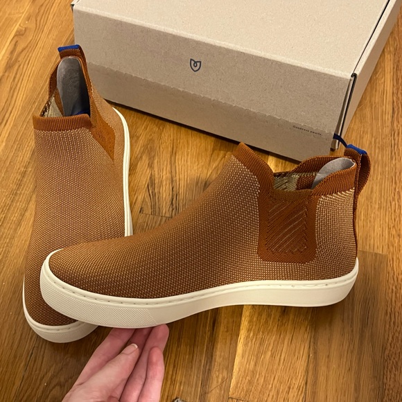 NWT Rothy’s Chelsea Boots in Fawn - Picture 6 of 9